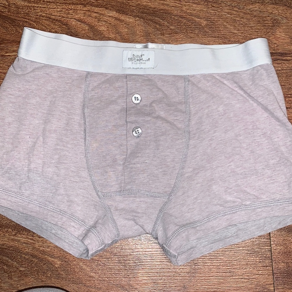 Men’s David Beckham body wear size medium